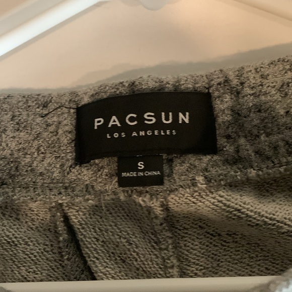 Pacsun Los Angeles - Picture 4 of 7